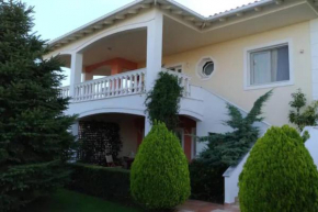 Luxurious Garden House Between Aegean & Olympus